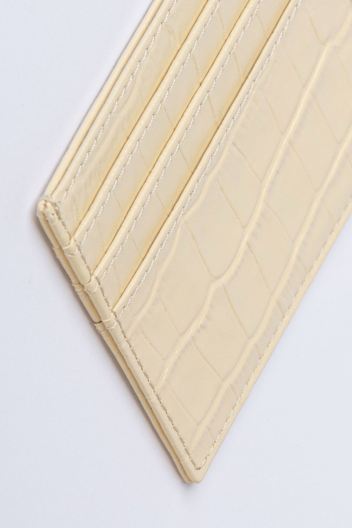 Tarjetero Crema